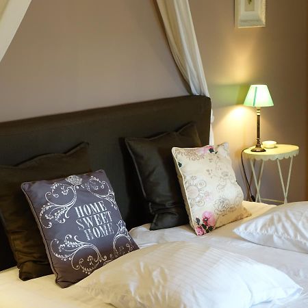 Bed and Breakfast Le Logis De La Poupeliere Vouhé Esterno foto