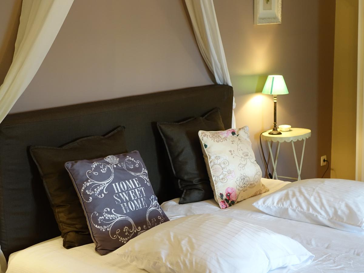 Bed and Breakfast Le Logis De La Poupeliere Vouhé Esterno foto